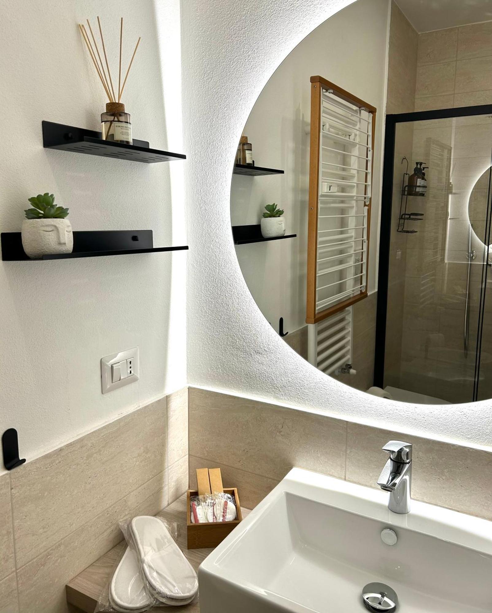 Navigli-Bocconi - Peque Home, Wi-Fi Mediolan Zewnętrze zdjęcie